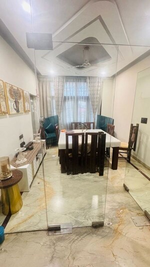 Living Room in 3 BHK Builder Floor at Sector 21 – for Rent
