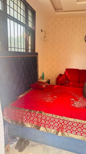 Bedroom in 3 BHK Builder Floor at Sector 21 – for Rent