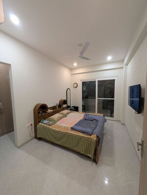 Bedroom in 3 BHK Builder Floor at Sector 21 – for Rent