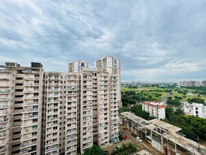 2 BHK Apartment For Sale in Shree Vardhman Green Court, Sector 90