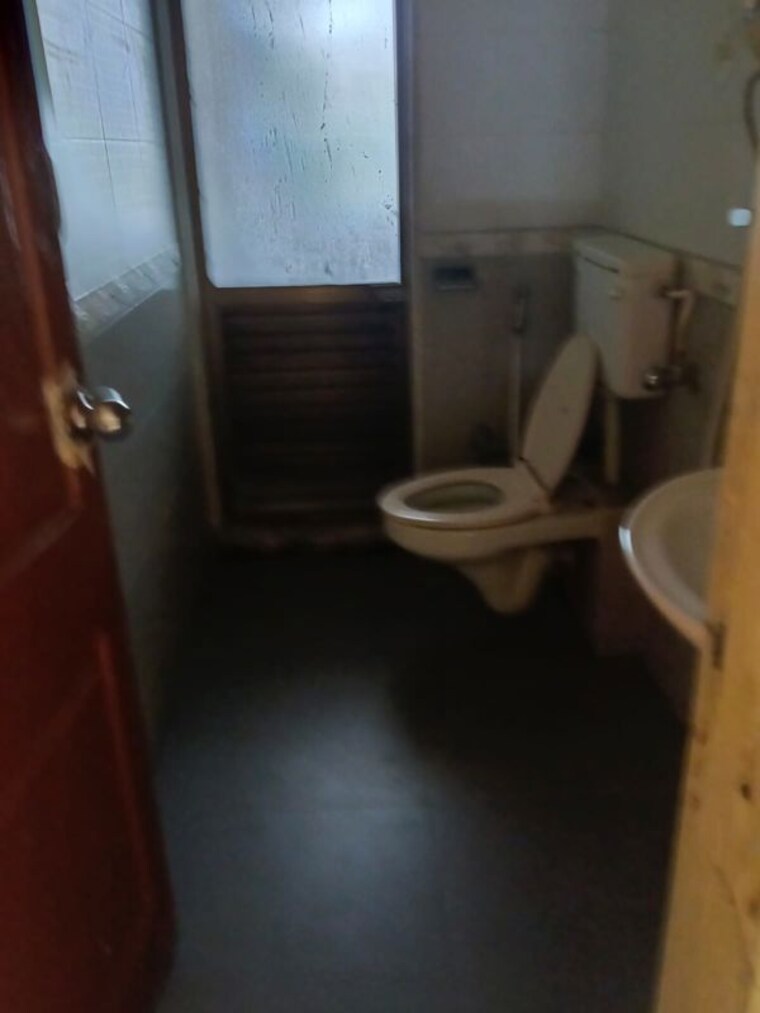 Attached Bathroom, shiv-shrishti-chs 2 Bedroom 930 Sq.Ft. Apartment In Powai Mumbai 10511671