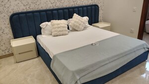 Bedroom in 3 BHK Builder Floor at BPTP Amstoria, Sector 102 – for Sale