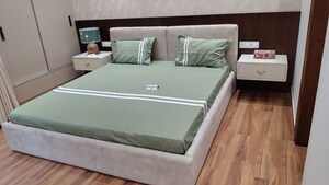 Kitchen in 3 BHK Builder Floor at BPTP Amstoria, Sector 102 – for Sale