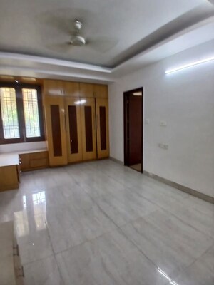 Room in 3 BHK Apartment at Dwarka – for Rent