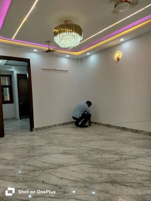Parking in 4 BHK Builder Floor at Khirki Extension – for Rent