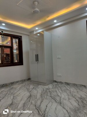 Room in 4 BHK Builder Floor at Khirki Extension – for Rent