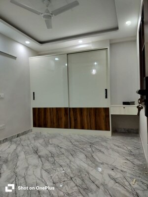 Room in 4 BHK Builder Floor at Khirki Extension – for Rent