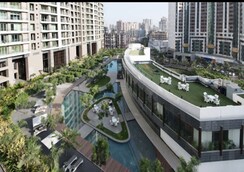 4 BHK Apartment For Rent in Windsor Grande Residences
