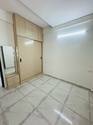 Room in 3 BHK Builder Floor at Prem Apartment, Pir Machalla – for Sale