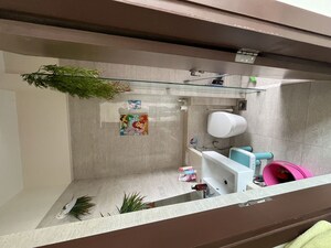 Furnished Amenities in 2 BHK Apartment at Sheth Auris Serenity Tower 2, Malad West – for Rent