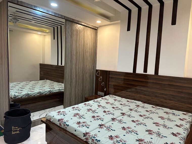 Bedroom, sector 23 3 Bedroom 1300 Sq.Ft. Builder Floor In Sector 23 Gurgaon 10511771