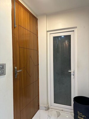 Furnished Amenities in 3 BHK Builder Floor at Sector 23 – for Rent