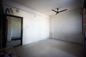 Room in 1 BHK Apartment at Chandkheda – for Sale