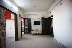 Room in 1 BHK Apartment at Chandkheda – for Sale