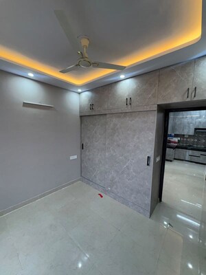 Room in 2 BHK Apartment at Signature The Millennia 3, Sector 37d – for Rent