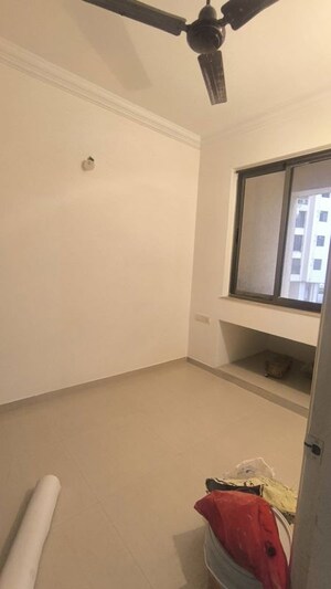 Bedroom in 2.5 BHK Apartment at Raheja Acropolis, Deonar – for Rent