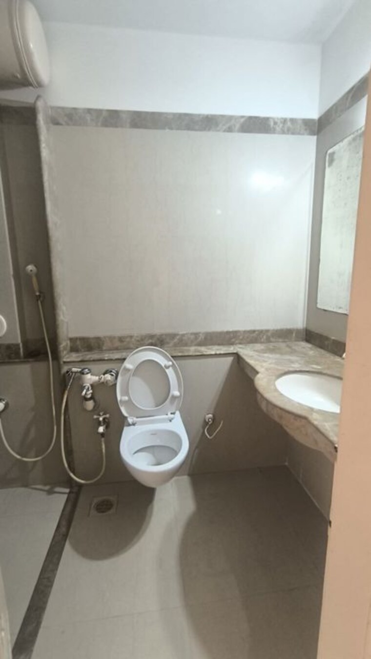 Bathroom, raheja-acropolis 2.5 Bedroom 1235 Sq.Ft. Apartment In Deonar Mumbai 10511766
