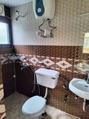 Team Area in 3 BHK Apartment at Dwarka – for Rent