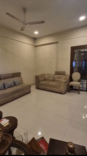 4 BHK Apartment For Rent in Altamount Road