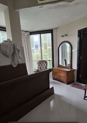 Living Room in 4 BHK Apartment at Altamount Road – for Rent