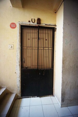 2 BHK Apartment – Entrance View at Ghatlodia - for Sale