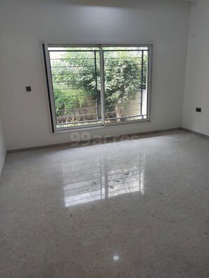 Room in 4 BHK Builder Floor at Sector 23 – for Rent