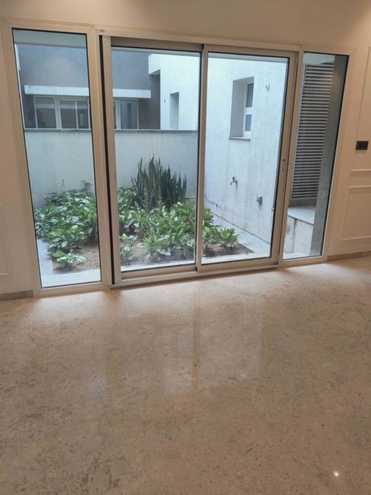 Room, sector 23 4 Bedroom 2100 Sq.Ft. Builder Floor In Sector 23 Gurgaon 10511836
