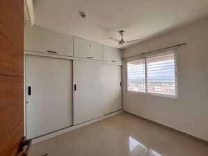 Room in 2 BHK Apartment at Incor One City, Kukatpally – for Rent
