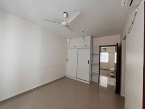 Room in 2 BHK Apartment at Incor One City, Kukatpally – for Rent