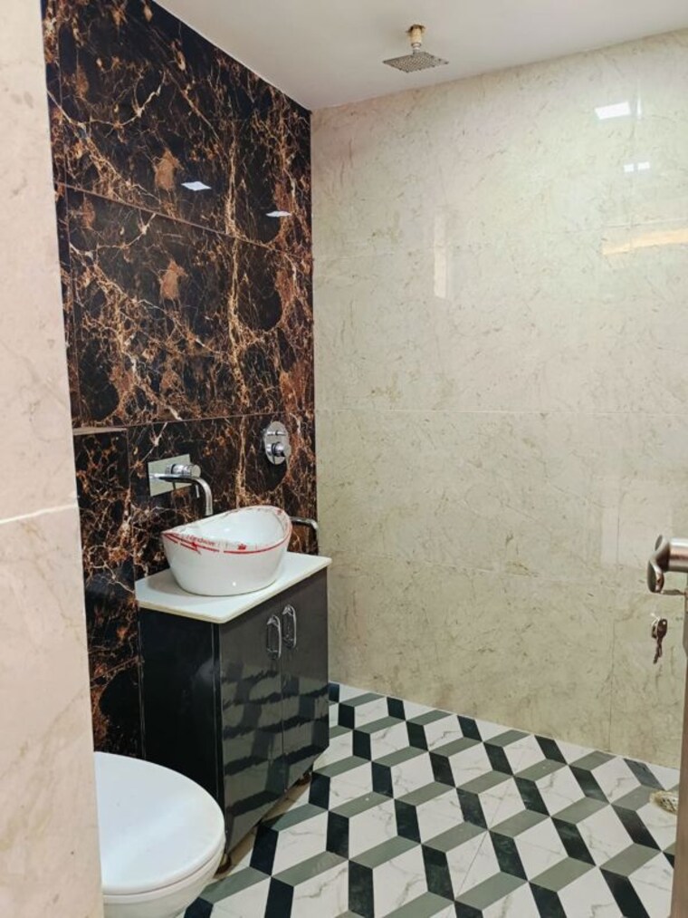Bathroom, dwarka 3 Bedroom 1810 Sq.Ft. Apartment In Dwarka Delhi 10511853