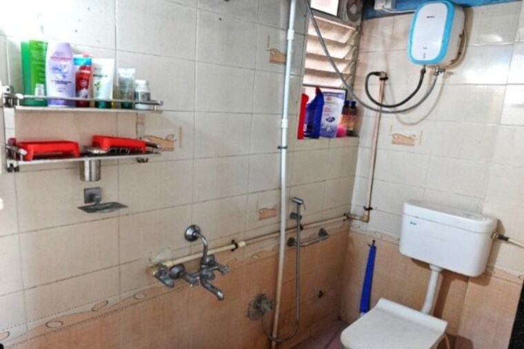 Bathroom, golden-palms-apartment 2 Bedroom 910 Sq.Ft. Apartment In Sainath Nagar Pune 10511851
