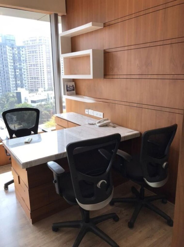 Team Area, mg road Commercial Office Space 2000 Sq.Ft. In Mg Road Indore 10511902