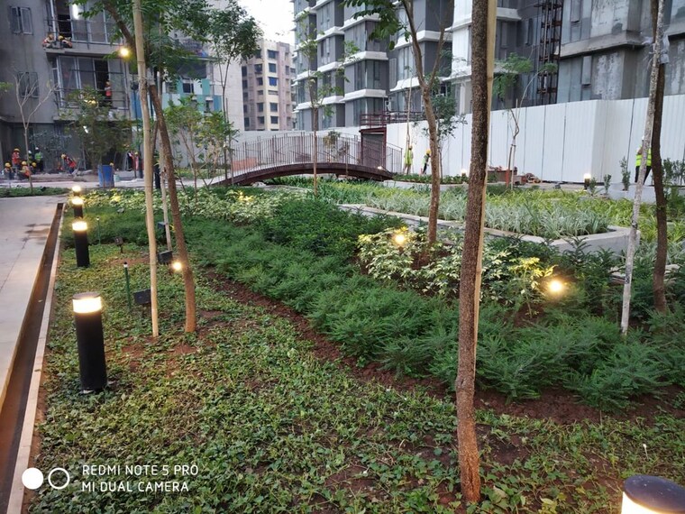 Garden, lodha-the-park 2 Bedroom 1200 Sq.Ft. Apartment In Worli Mumbai 10511904