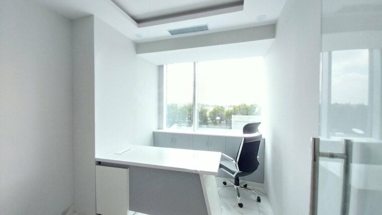 Team Area, senapati bapat road Commercial Office Space 3000 Sq.Ft. In Senapati Bapat Road Pune 10511910