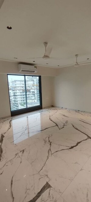 2 BHK Apartment For Rent in Maya Apartment Bandra, Khar West
