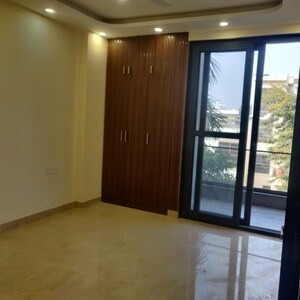 Room in 3 BHK Builder Floor at Sector 23 – for Rent