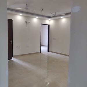 Room in 3 BHK Builder Floor at Sector 23 – for Rent