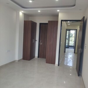 Room in 3 BHK Builder Floor at Sector 23 – for Rent