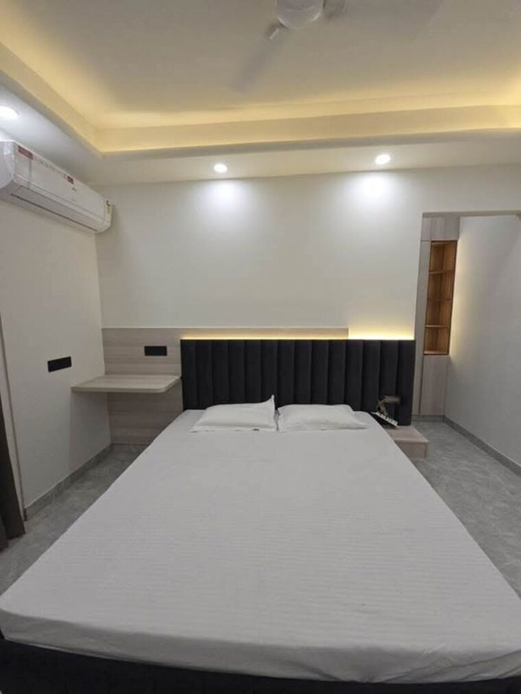 Kitchen, sector 43 2 Bedroom 1200 Sq.Ft. Builder Floor In Sector 43 Gurgaon 10511927