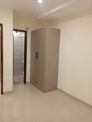 Room in 3 BHK Builder Floor at Aerocity – for Rent