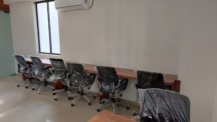 Team Area, alkapuri Commercial Office Space 450 Sq.Ft. In Alkapuri Vadodara 10511983