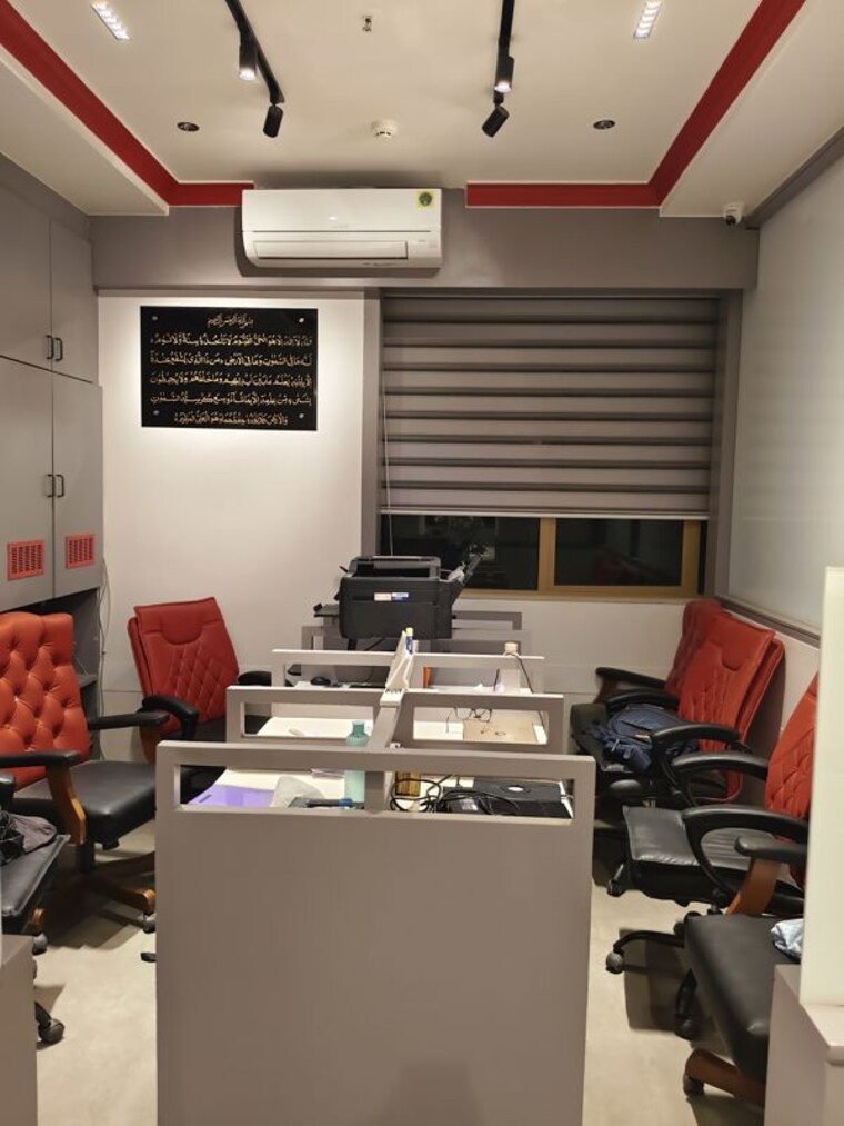 Team Area, vadgama-kings-tower Commercial Office Space 1100 Sq.Ft. In Agripada Mumbai 10511953