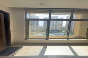 Room in 2 BHK Apartment at One Hiranandani Park, Ghodbunder Road – for Rent