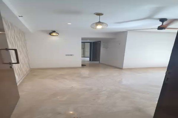 2 BHK + Store Room 610 Sq.Ft. Apartment in One Hiranandani Park