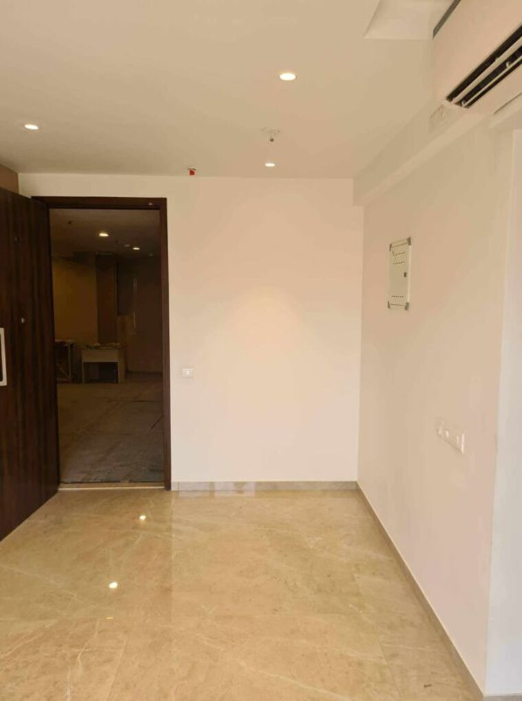 Room, hiranandani-regent-hill 1 Bedroom 379 Sq.Ft. Apartment In Powai Mumbai 10512028