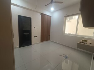 Room in 3 BHK Apartment at Candeur Crescent, Serilingampally – for Rent