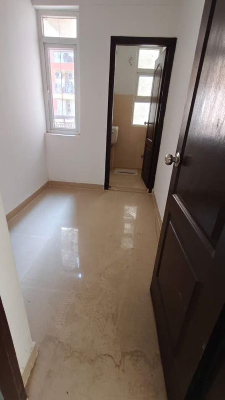 Room, klj-greens 3.5 Bedroom 1750 Sq.Ft. Builder Floor In Sector 77 Faridabad 10511912