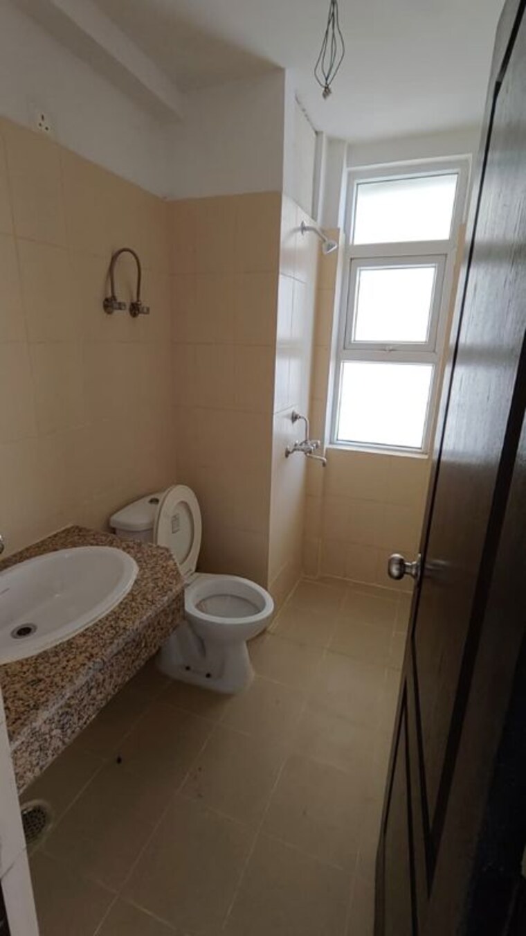 Bathroom, klj-greens 3.5 Bedroom 1750 Sq.Ft. Builder Floor In Sector 77 Faridabad 10511912