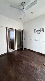 2 BHK 850 Sq.Ft. Apartment in Mahagun Mantra II