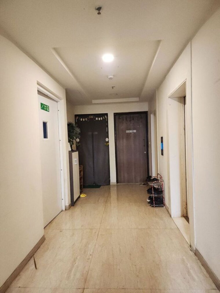 Room, lodha-upper-thane 1.5 Bedroom 530 Sq.Ft. Apartment In Anjur Thane 10512069